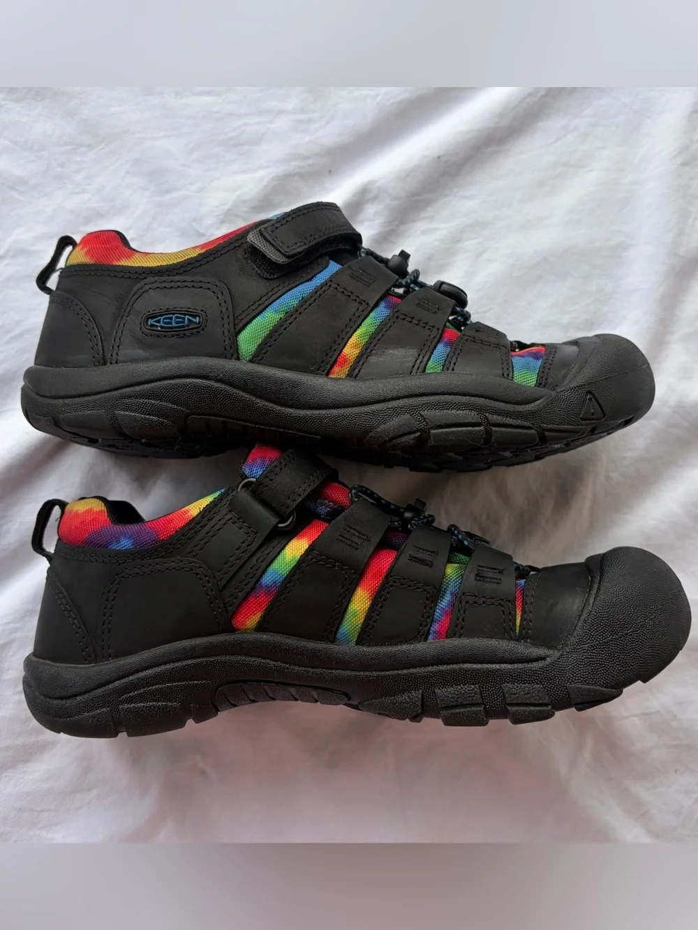 Keen Kids Black Outdoor Water Adventure Sandals Rainbow Accents Sz 5 Like New!!